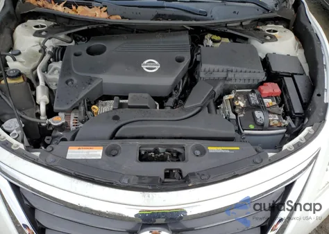 2015 Nissan Altima 2.5 z USA, uszkodzony, nr VIN 1N4AL3AP6FN387437